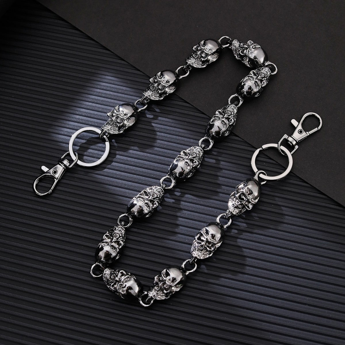 Skull Pocket Chain ic1009