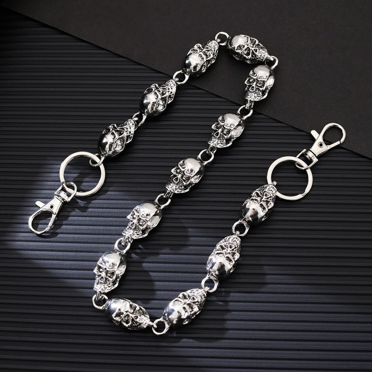 Skull Pocket Chain ic1009