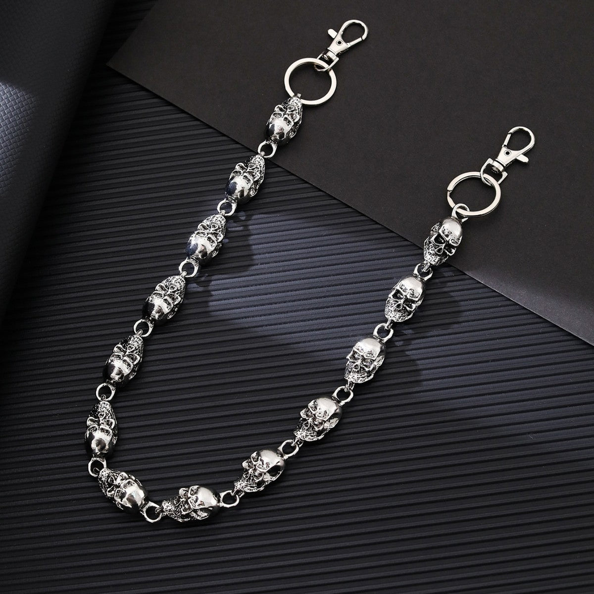 Skull Pocket Chain ic1009